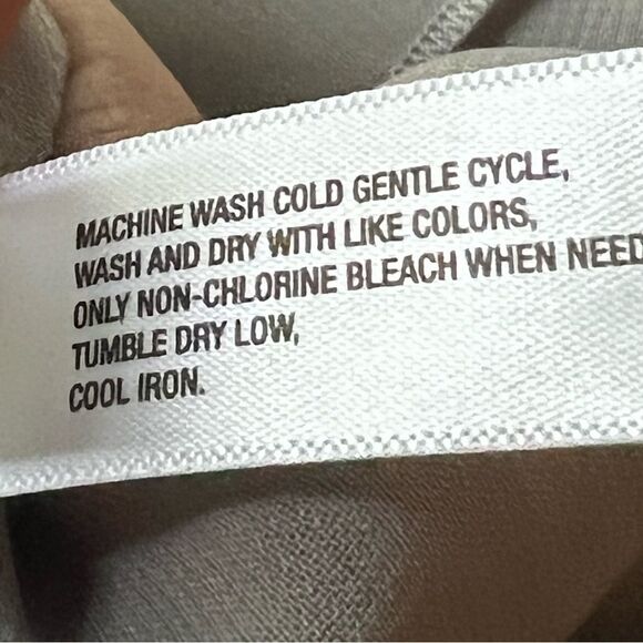 Gap Silver/Grey Sheer Elegant Tank Sz M NWT🏷 - Picture 14 of 15